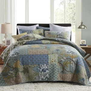 Quilt King Size Set,  Sage color with 2 Pillow Shams, Reversible